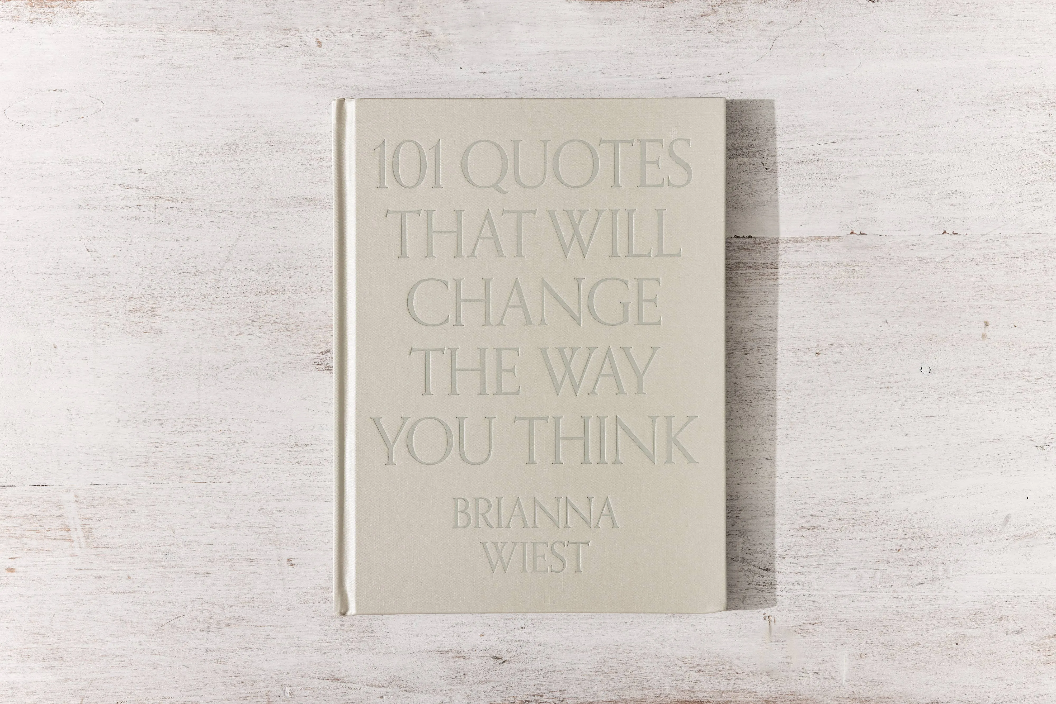 101 Quotes That Will Change The Way You Think - table book