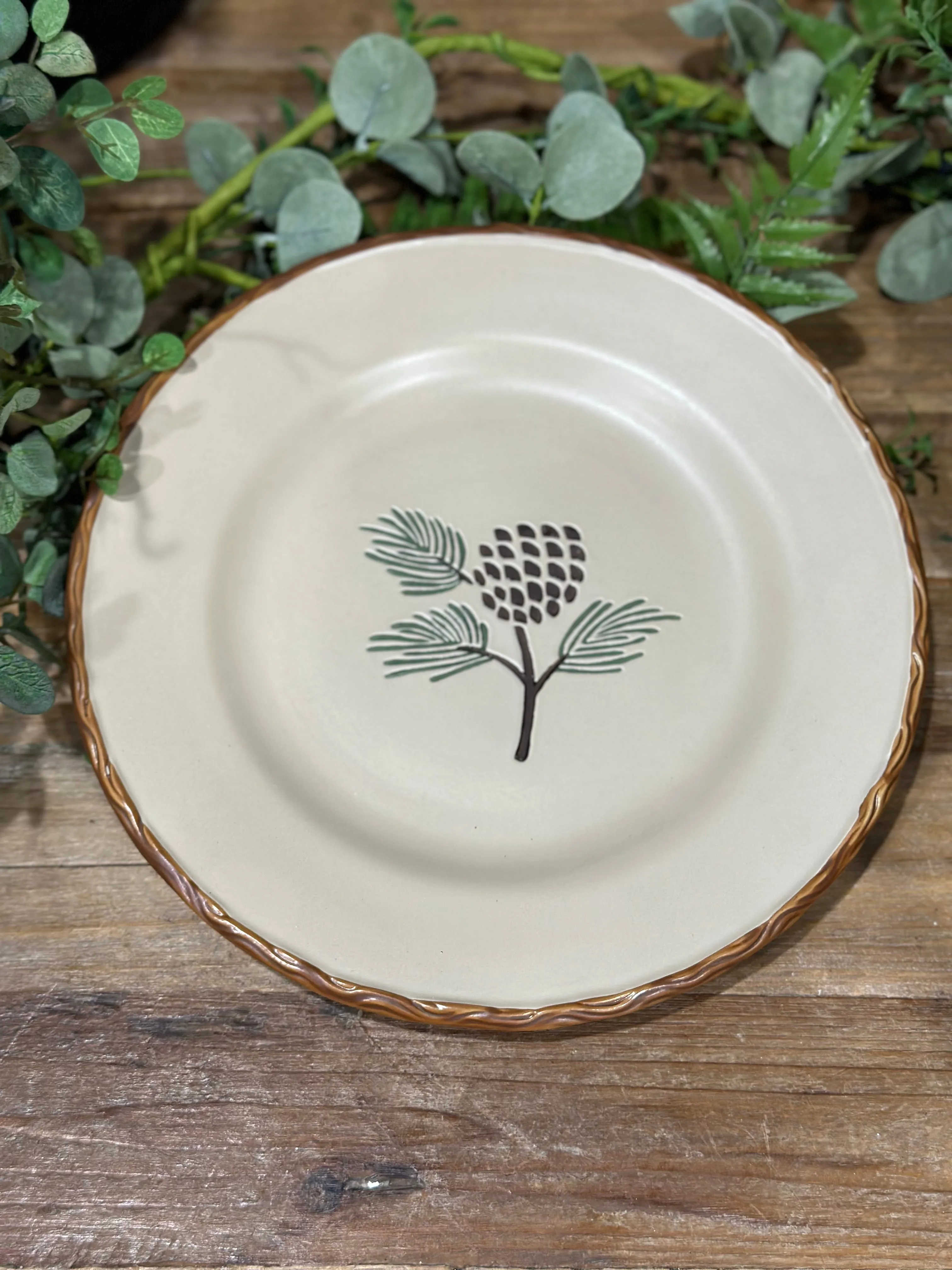 10.5” Pinecroft Dinner Plate