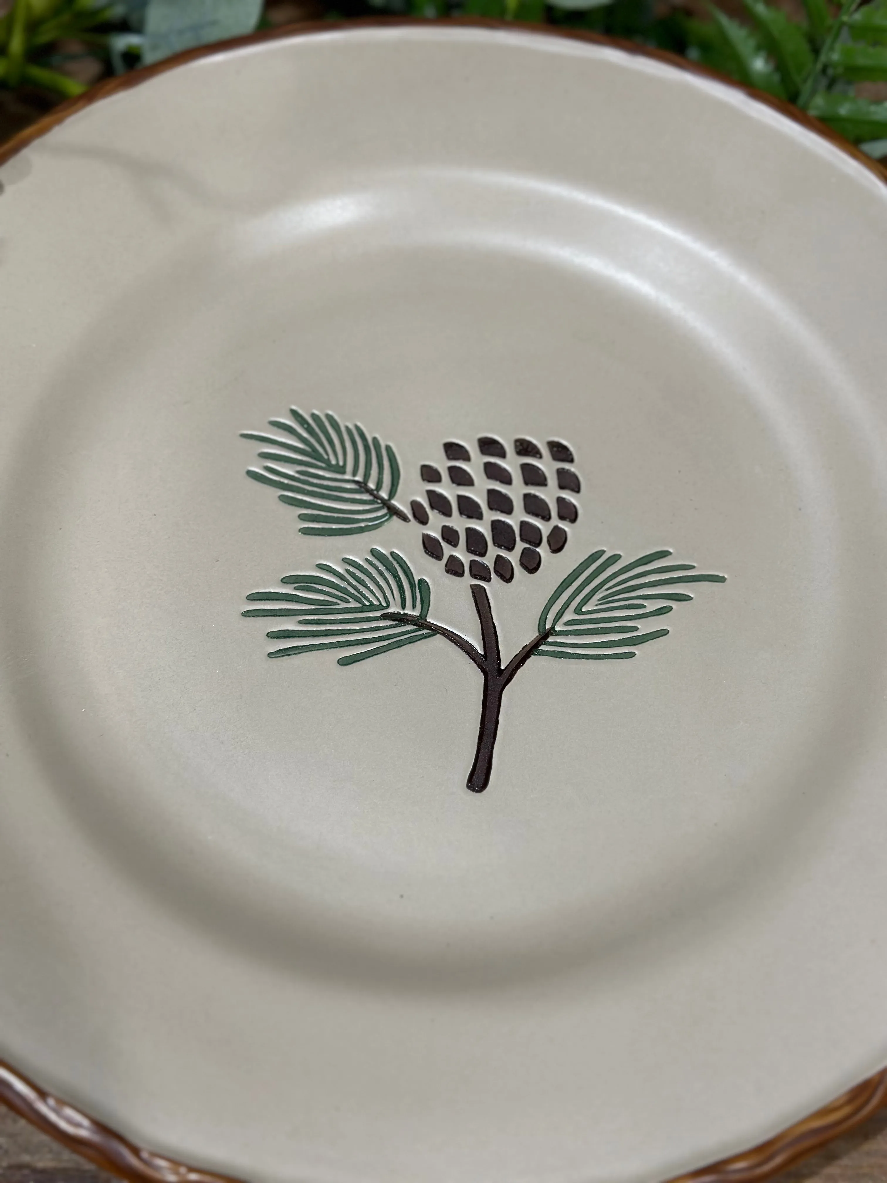 10.5” Pinecroft Dinner Plate