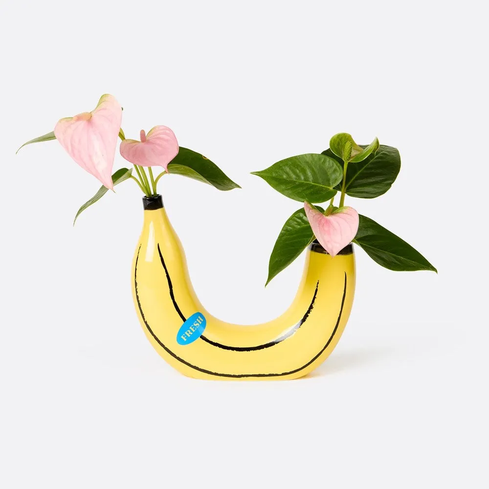 Doiy: Banana Vase