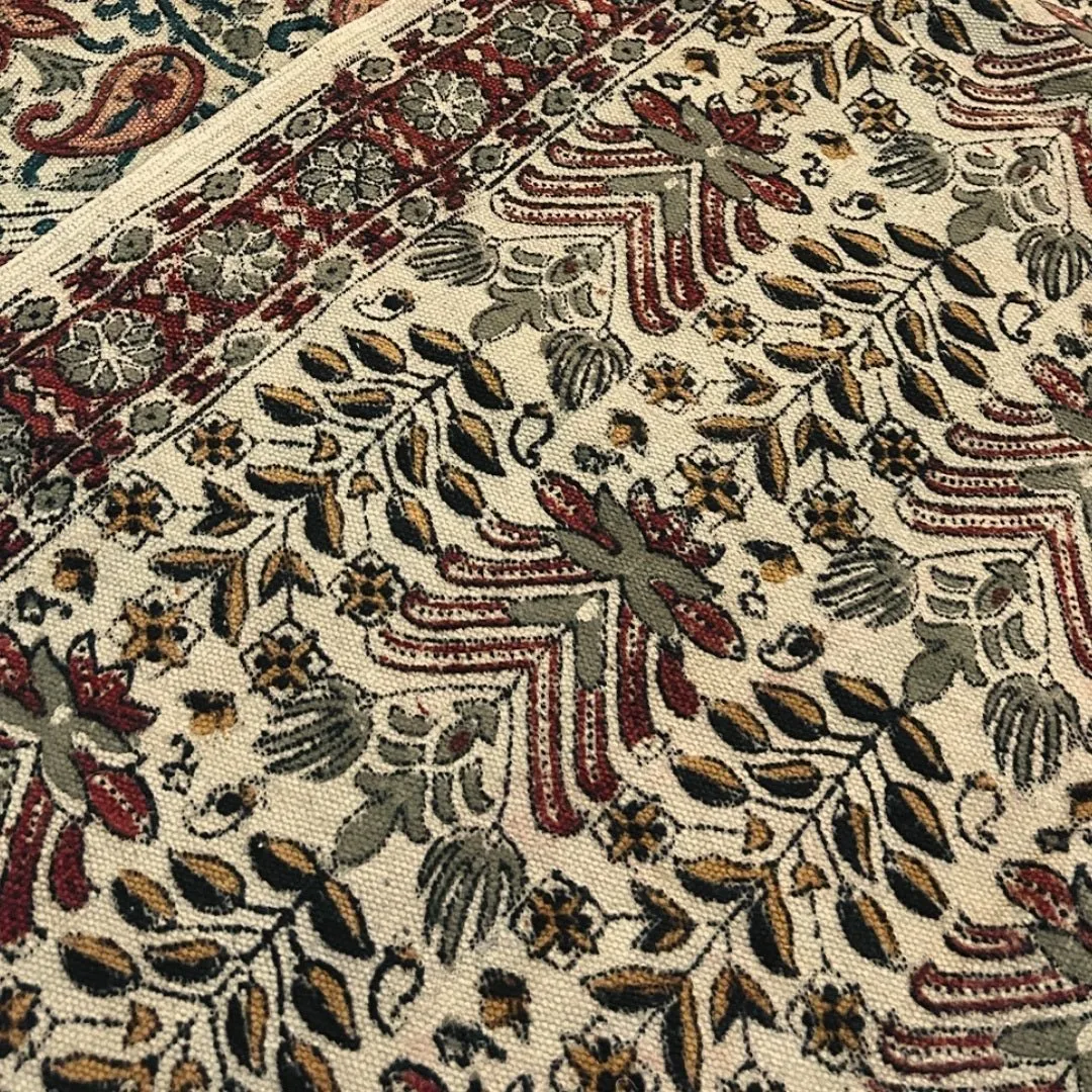 Handcrafted Kalamkari Print Cotton Rug with a Floral Pattern