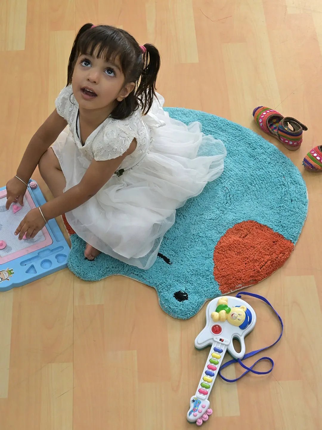 ITZEL - KIDS RUG