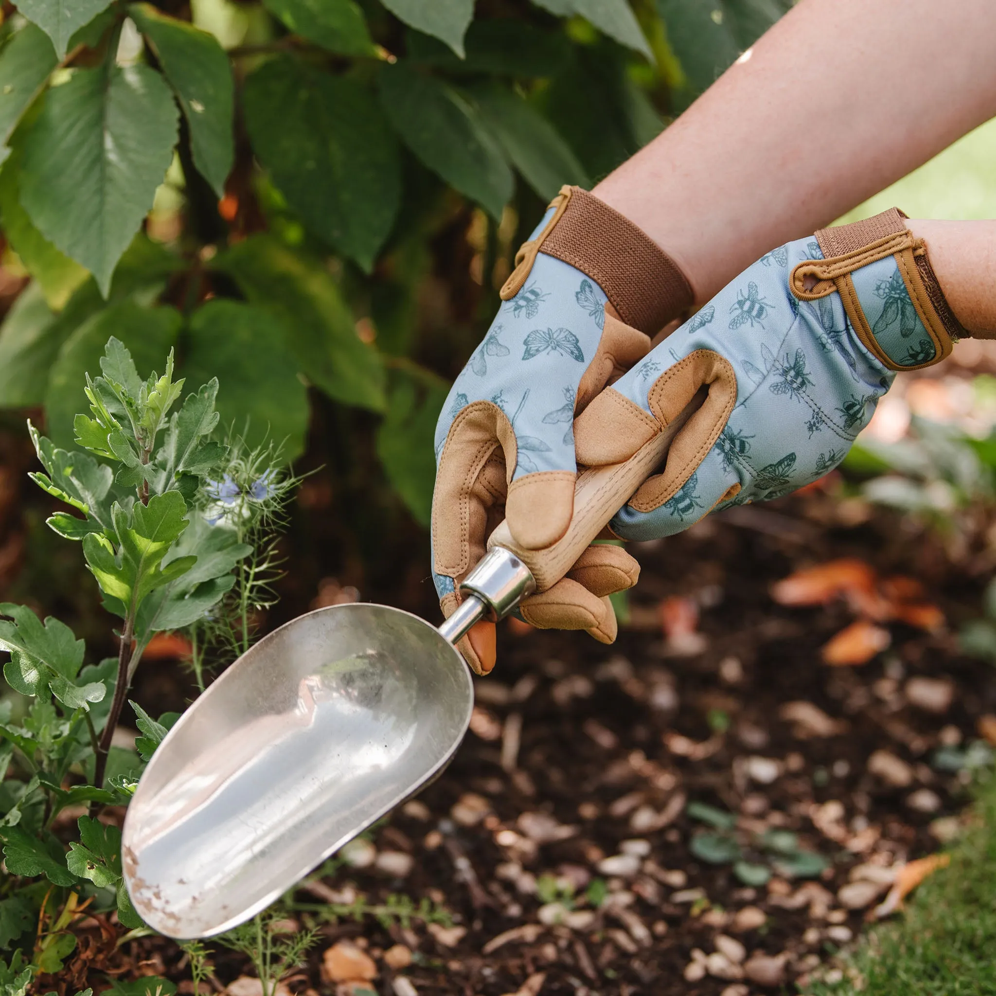 Kent & Stowe Stainless Steel Hand Potting Scoop