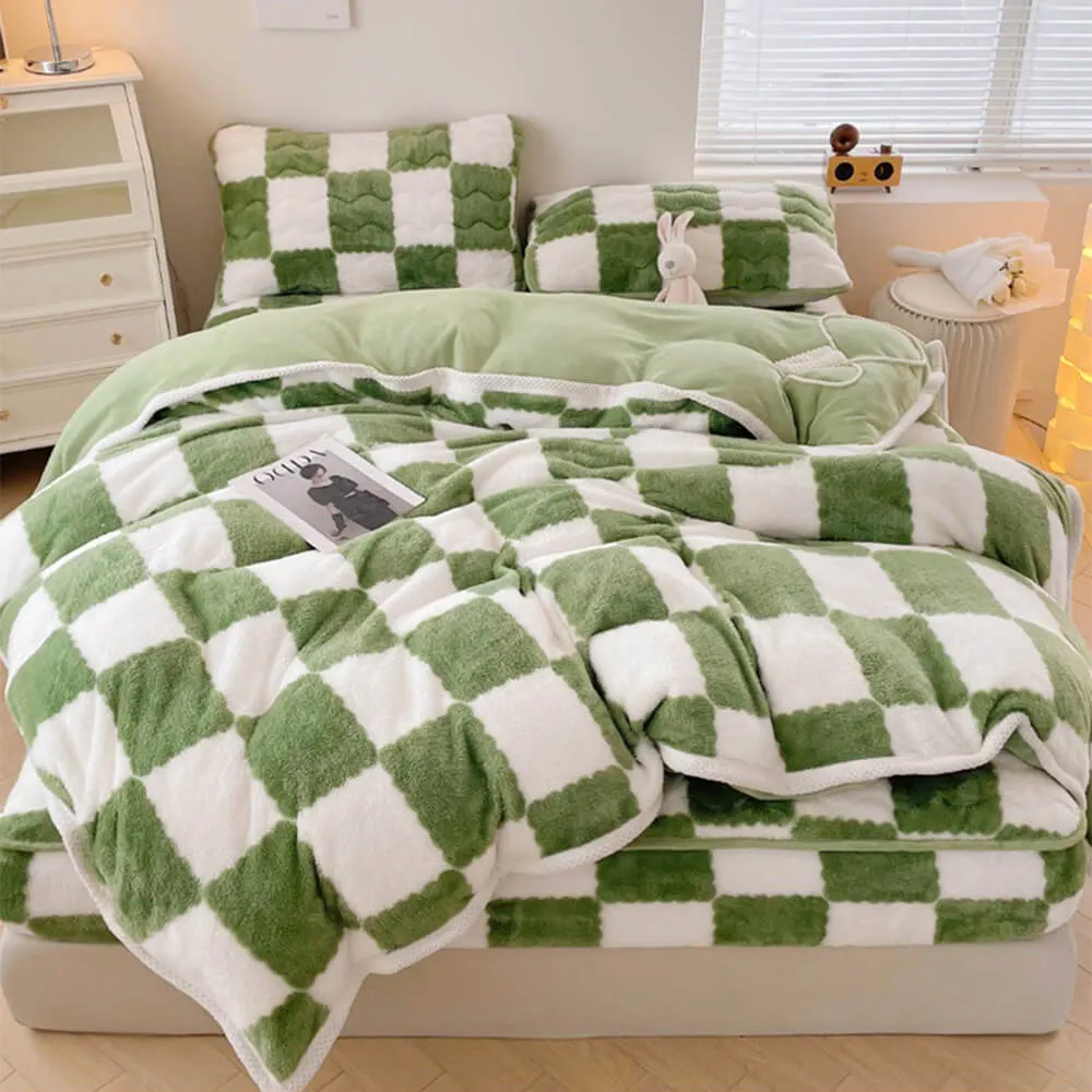 Milk Velvet Checkerboard Quilted Bed Sheet Set