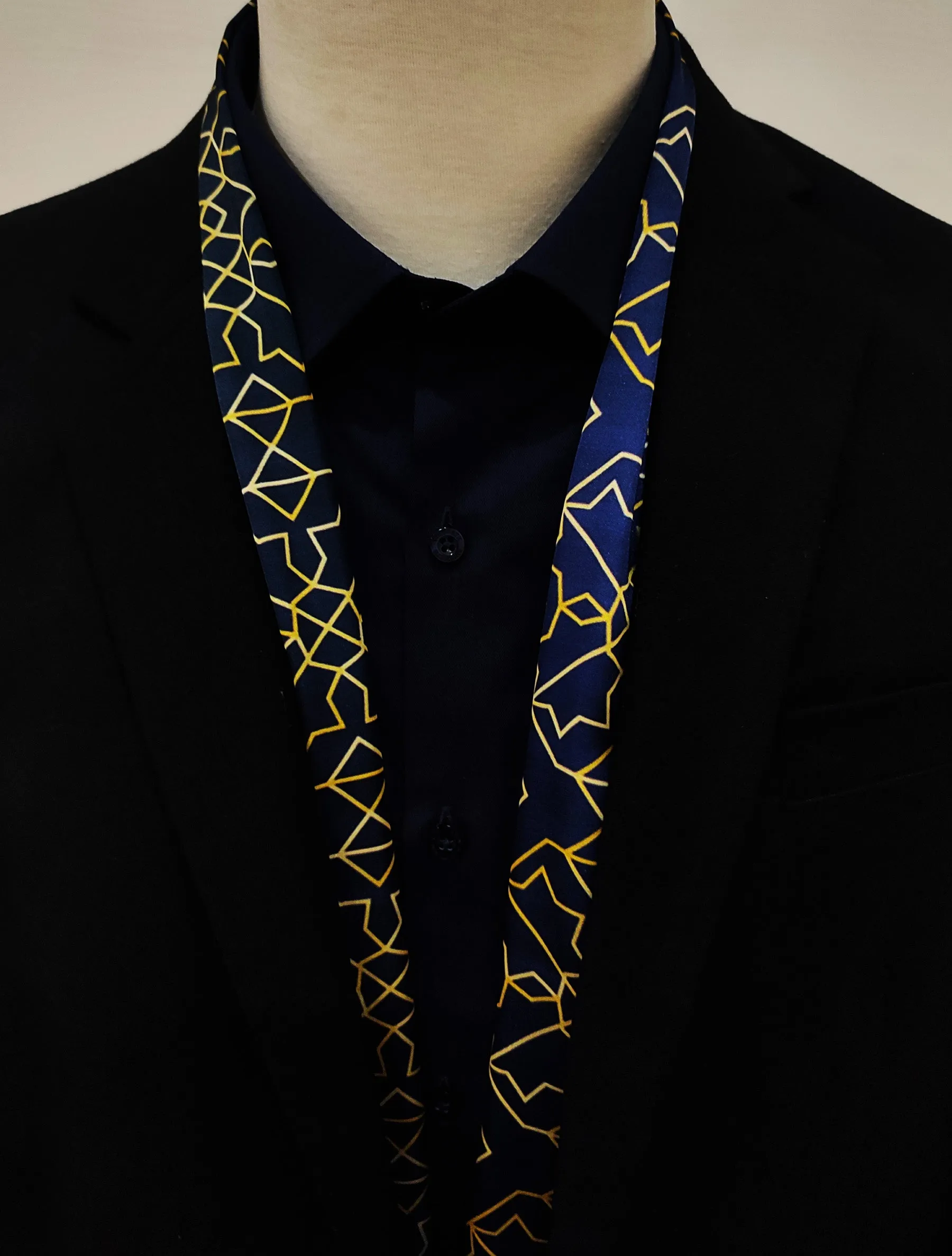 NAVY AND GOLD RUGS SILK men Scarves