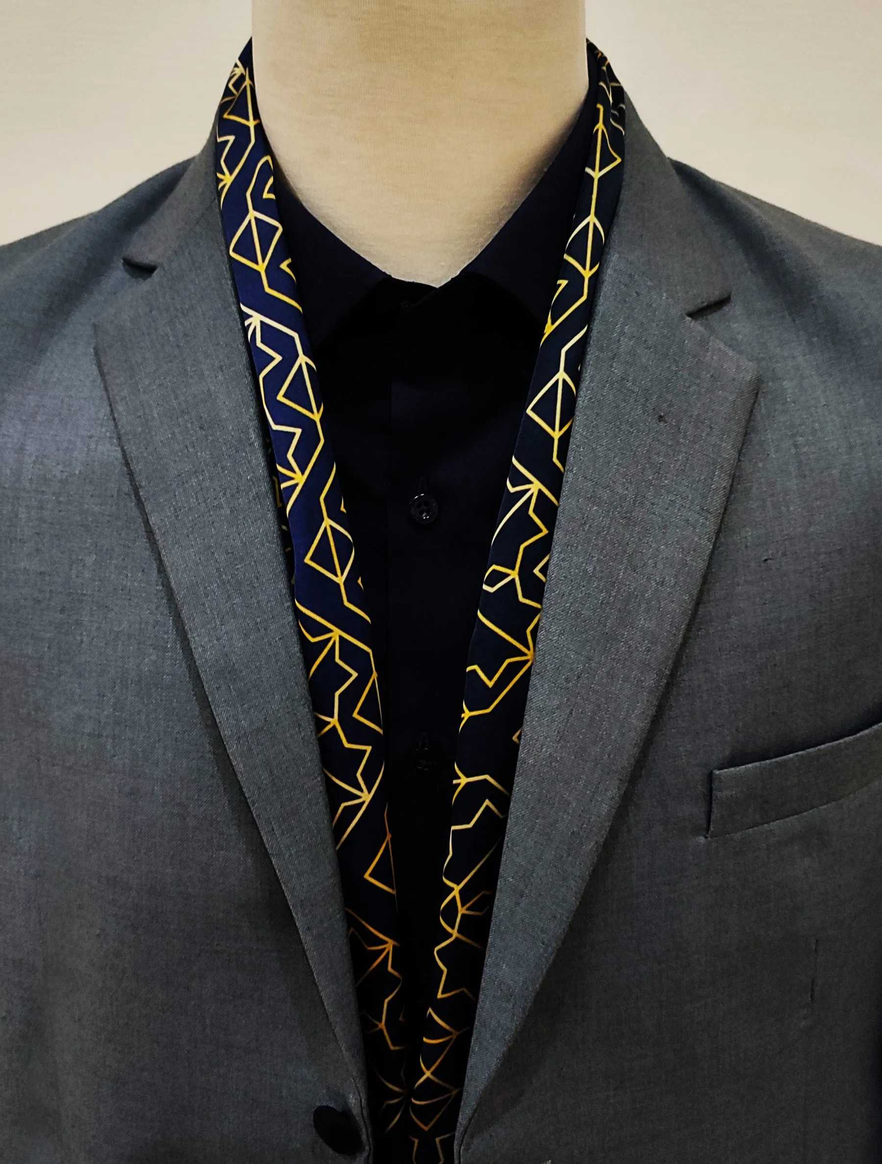 NAVY AND GOLD RUGS SILK men Scarves