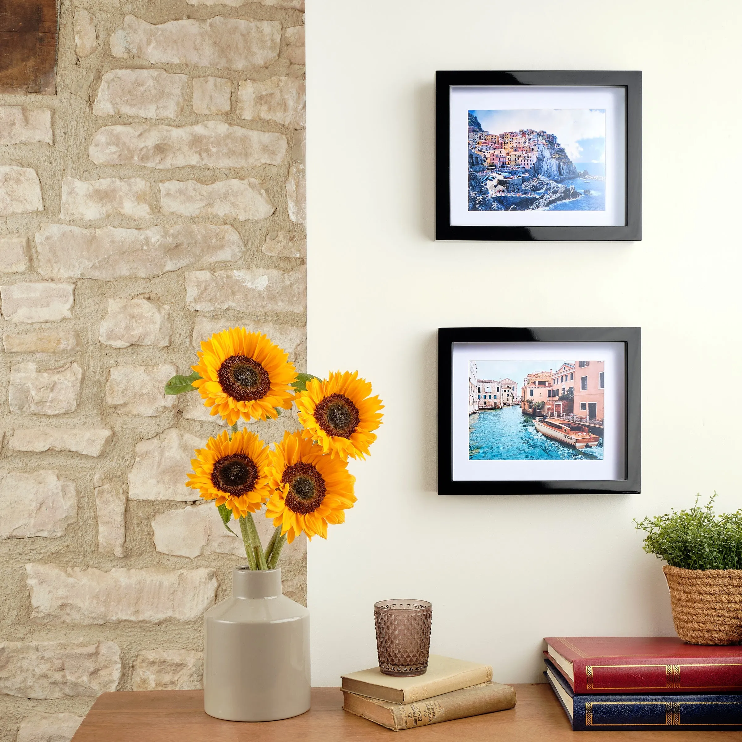 Certainly! Heres an optimized title for the Rocco Shadow Box Series:

Rocco Premium Shadow Box Collection - Stylish Decorative Display Frames for Memories and Art

Feel free to adjust based on your specific target audience or features you wish to emphasize!