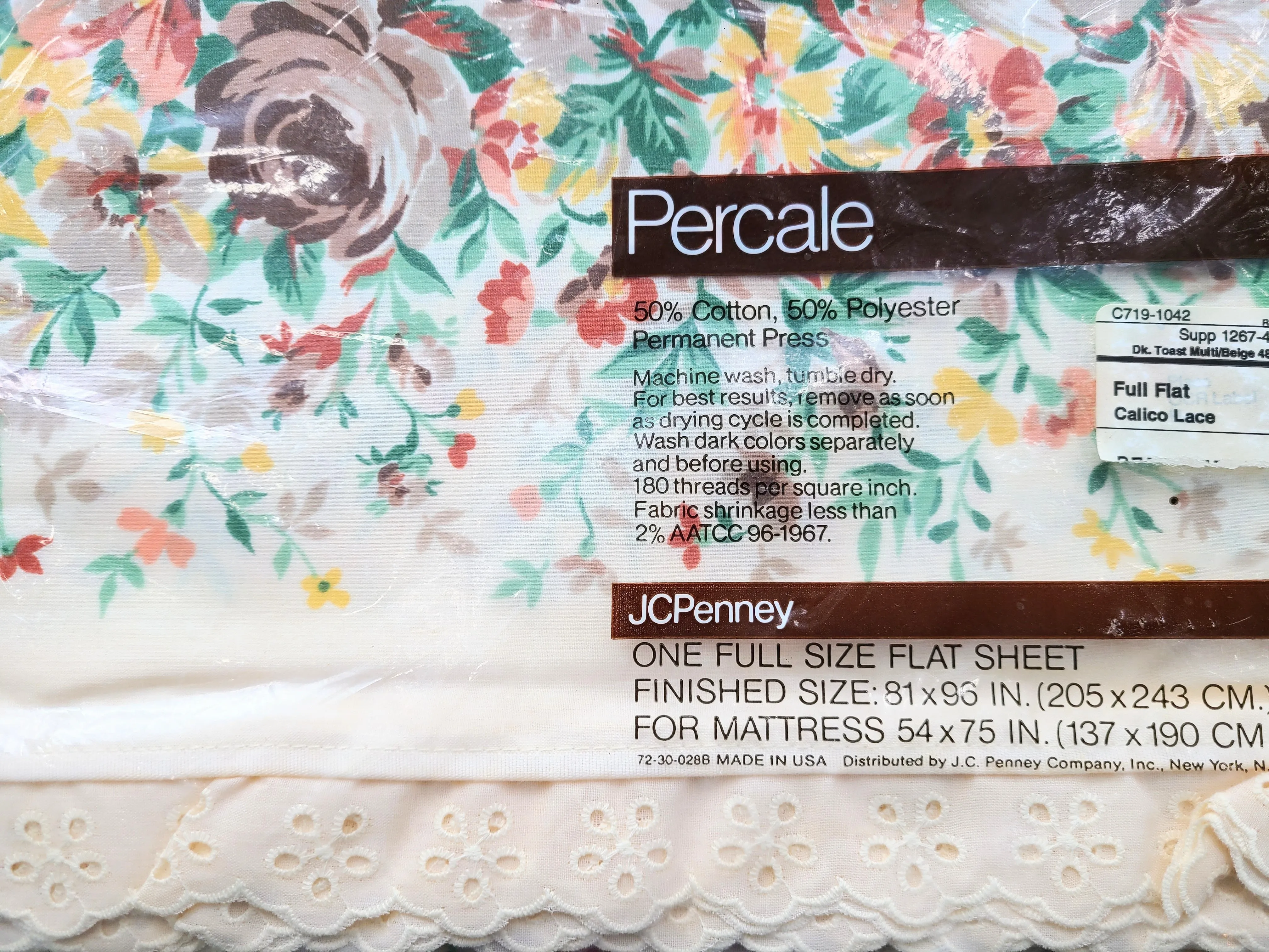 Vintage Bed Sheet - Full - Flat - Calico Lace - Eyelet Trim - BDSFT545